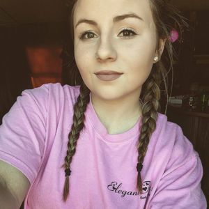 Meet your Posher, Hannah